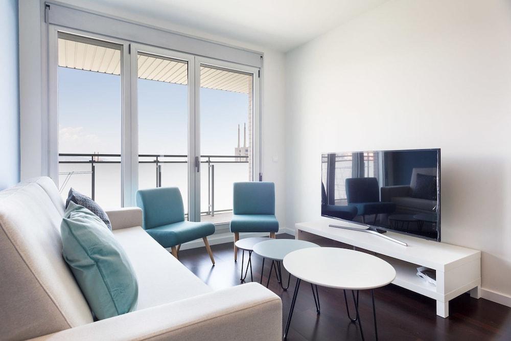 Olala Port Forum Apartments Sant Adria de Besos Eksteriør bilde